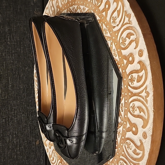Michael Kors| Leather Loafers Size 8.5 - Picture 4 of 8